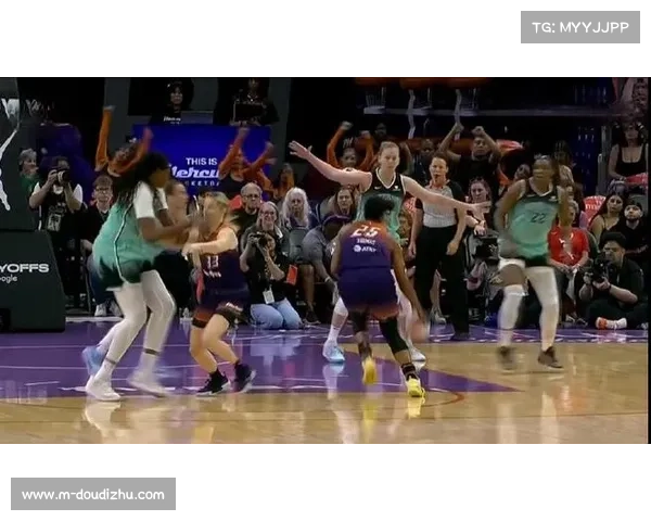 纽约自由人季后赛惨败水星26分，系列赛被扳平